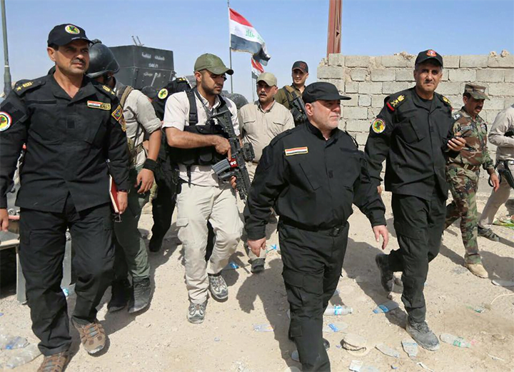 حيدر العبادي يتفقد المقاتلين في قاطع الفلوجة (1/حزيران/2016 - الأربعاء) #تحرير_الفلوجة